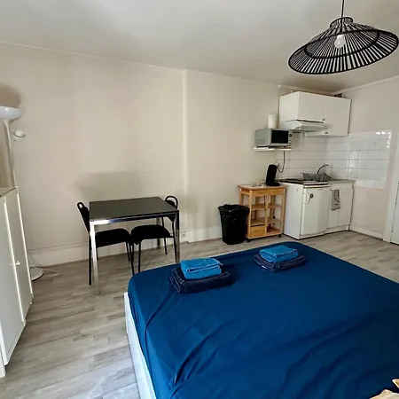 Charming Duplex In The Heart Of * Fontainebleau